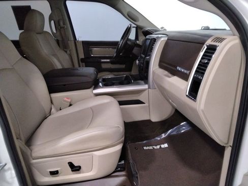 Used 2017 RAM 1500 Laramie w/ Convenience Group image 40