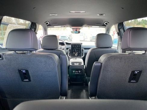 New 2026 GMC Acadia Elevation w/ Elevation Premium Package image 30