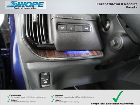 Used 2025 Nissan Armada Platinum image 17