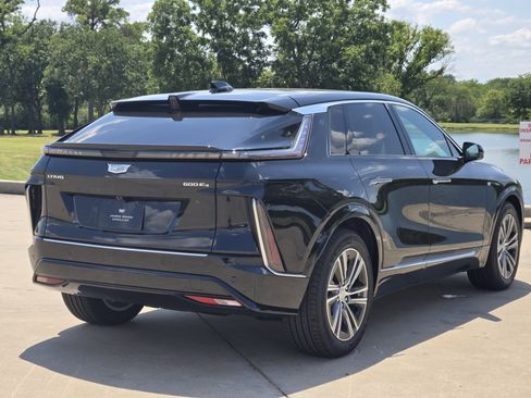 New 2025 Cadillac Lyriq Luxury image 4