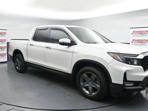 Used 2023 Honda Ridgeline RTL-E image 2
