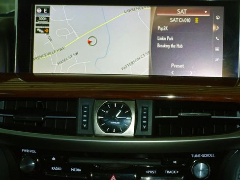 Used 2016 Lexus LX 570 4WD image 28