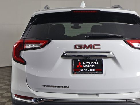 Used 2022 GMC Terrain SLT image 15