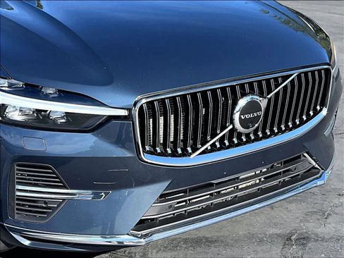 Used 2023 Volvo XC60 T8 Plus w/ Climate Package AWD/4WD image 32