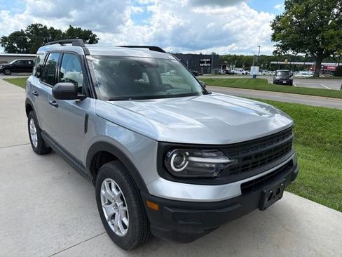 Used 2023 Ford Bronco Sport AWD/4WD image 3