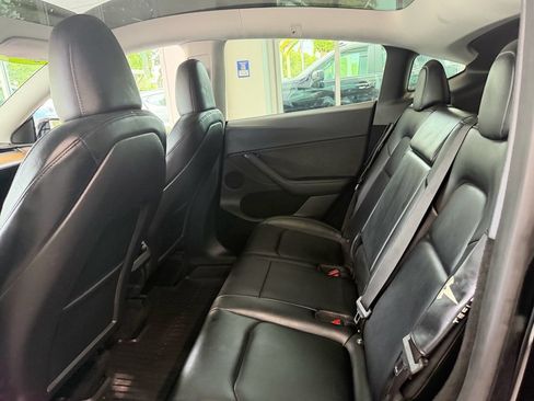 Used 2023 Tesla Model Y 2WD image 10
