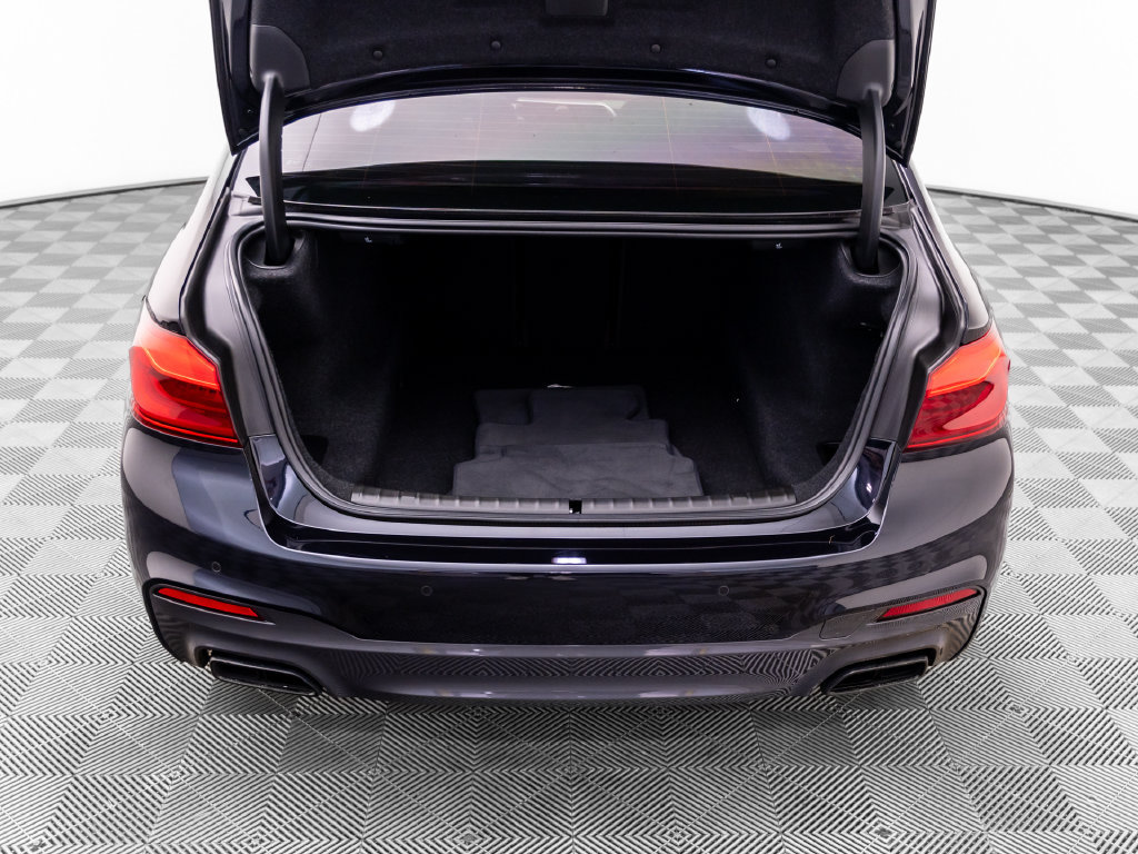 Used 2018 BMW M550i xDrive AWD/4WD image 32