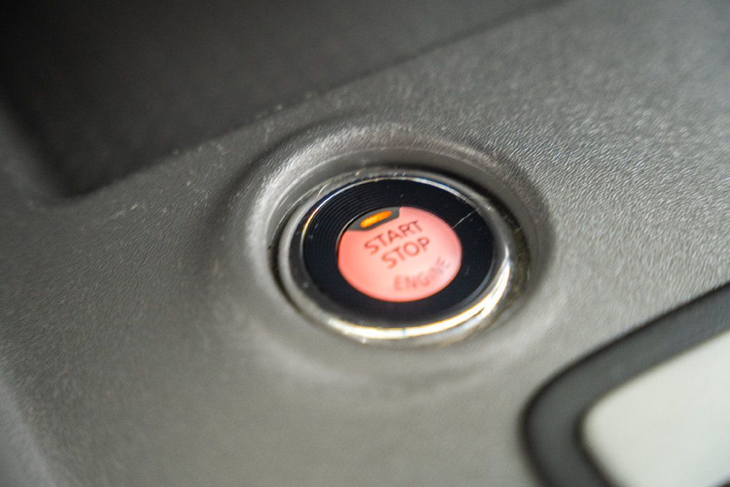 Used 2020 Nissan Frontier SV w/ Midnight Edition Floor Mats AWD/4WD image 30