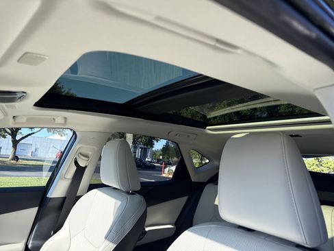 Used 2025 Lexus NX 300h AWD w/ Luxury Package image 22