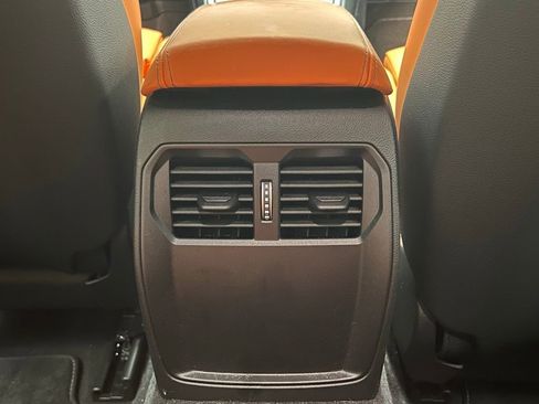 Certified 2025 BMW M4 xDrive Competition image 9