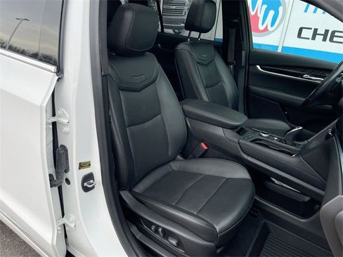Used 2021 Cadillac XT6 Premium Luxury image 27