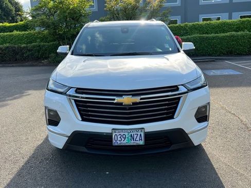 Used 2023 Chevrolet Traverse High Country AWD/4WD image 2