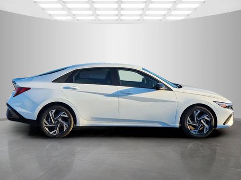New 2025 Hyundai Elantra Sport image 6
