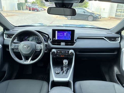 Used 2024 Toyota RAV4 SE AWD/4WD image 16