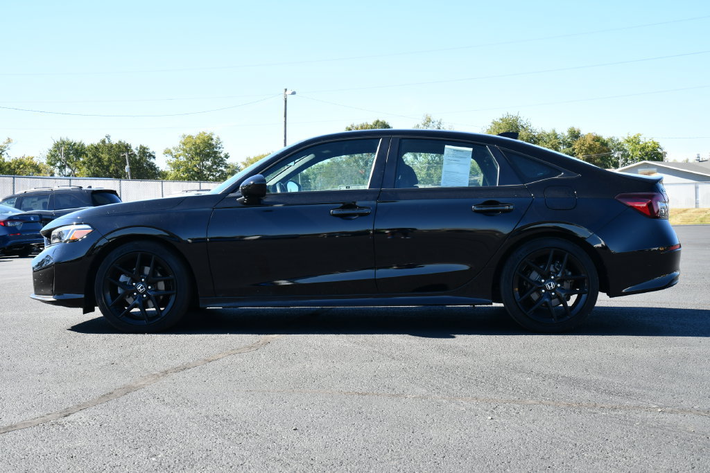 Used 2025 Honda Civic Sport image 4