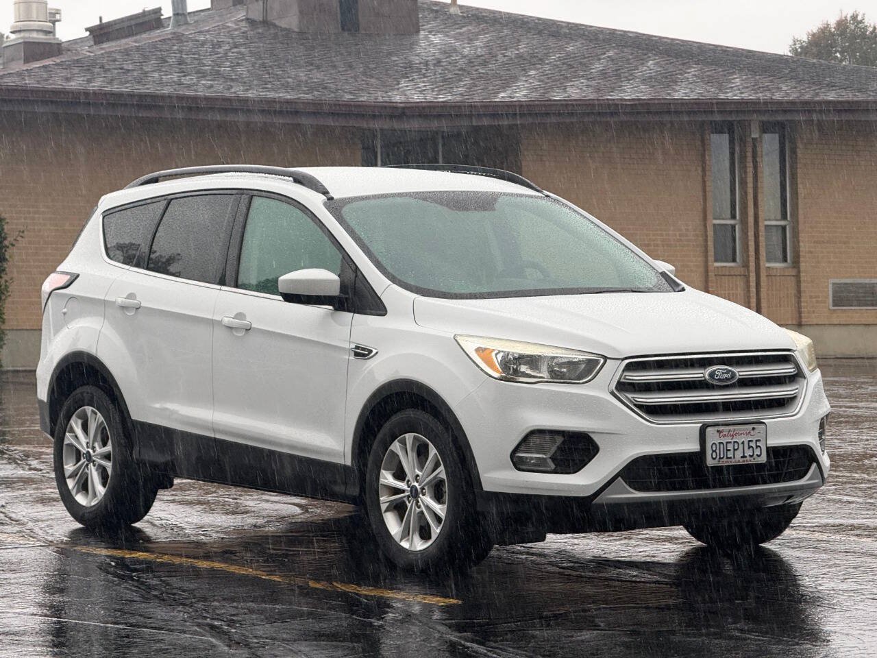 Used 2018 Ford Escape SE FWD image 7