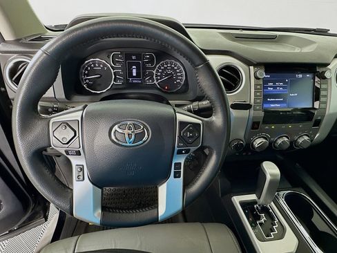 Used 2020 Toyota Tundra SR5 w/ SR5 Leather Package AWD/4WD image 11