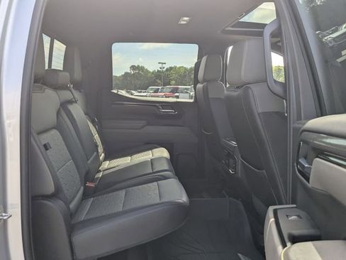 Used 2022 Chevrolet Silverado 1500 ZR2 w/ Technology Package AWD/4WD image 27