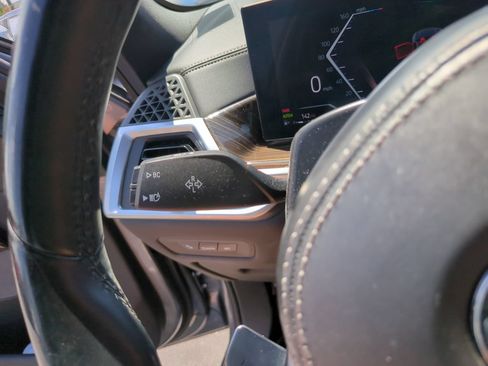 Used 2024 BMW X5 sDrive40i w/ M Sport Package RWD image 28