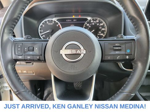 Certified 2023 Nissan Rogue SV w/ SV Premium B Package AWD/4WD image 12