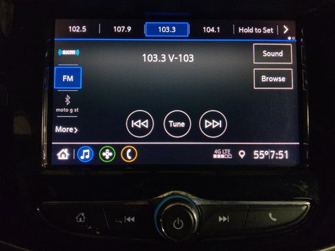 Used 2021 Chevrolet Trax LT FWD image 25