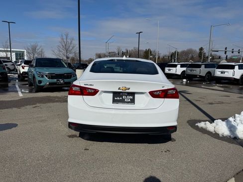 Used 2017 Chevrolet Malibu LT image 4
