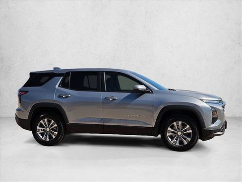 Used 2025 Chevrolet Equinox LT AWD/4WD image 4
