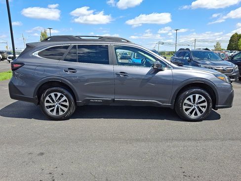 Certified 2022 Subaru Outback Premium AWD/4WD image 8