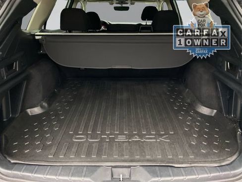 Used 2022 Subaru Outback Premium image 14