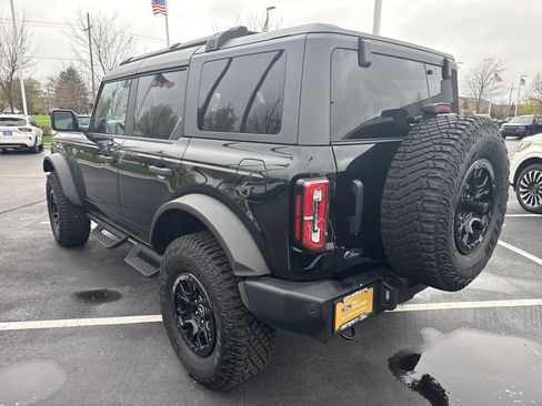 Used 2023 Ford Bronco Wildtrak image 12