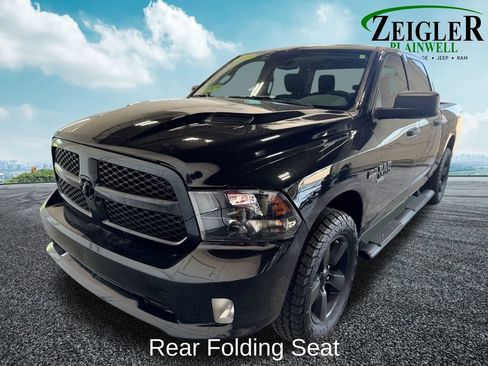 Used 2019 RAM 1500 Express w/ Wheel & Sound Group AWD/4WD image 9