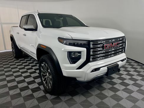 Used 2026 GMC Canyon Denali AWD/4WD image 7