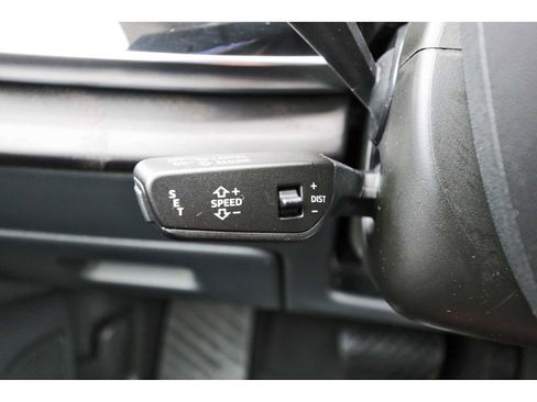 Used 2022 Audi Q8 Prestige w/ Prestige Package AWD/4WD image 19