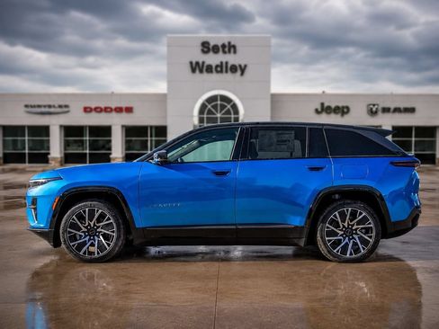 Used 2025 Jeep Wagoneer S Limited AWD/4WD image 4