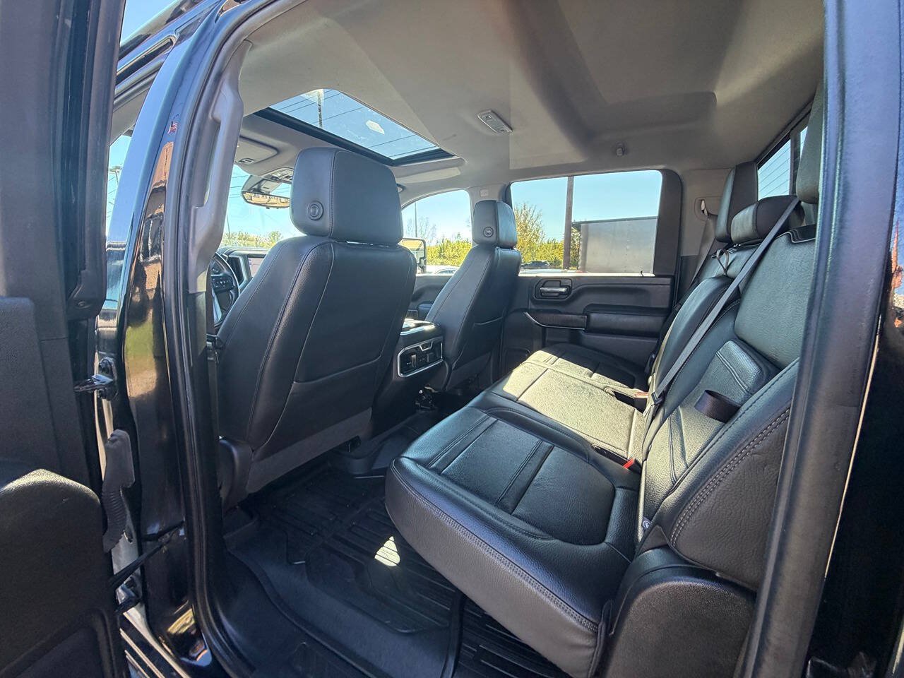 Used 2020 GMC Sierra 2500 Denali w/ Denali Ultimate Package AWD/4WD image 14