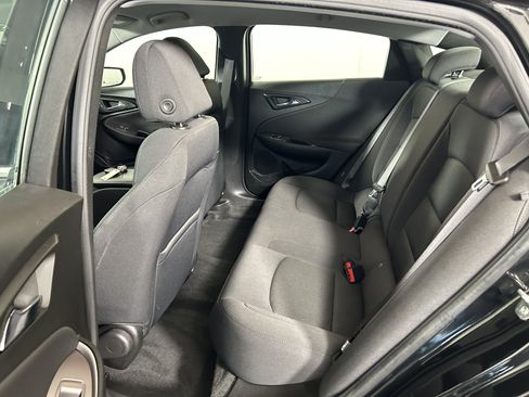 Used 2021 Chevrolet Malibu LS FWD image 21