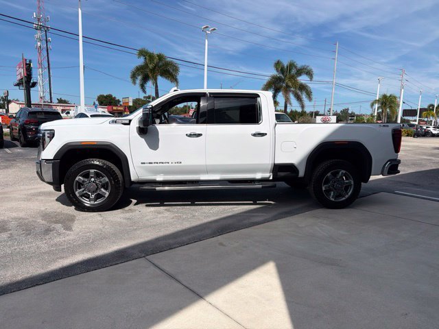 Used 2026 GMC Sierra 2500 SLT w/ SLT Premium Package AWD/4WD image 5