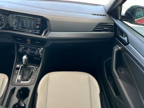 Certified 2021 Volkswagen Jetta R-Line FWD image 39