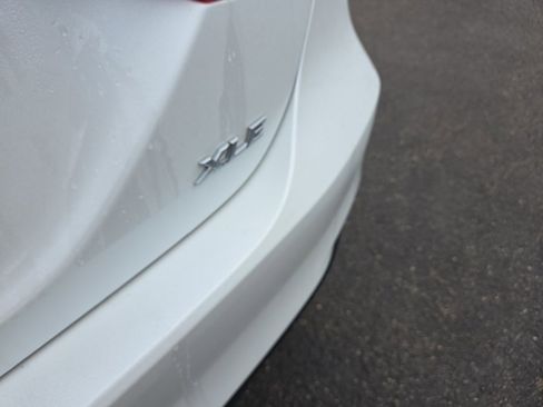 Used 2023 Toyota Camry XLE image 11