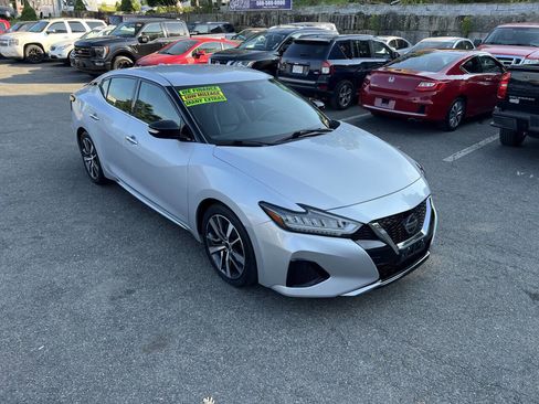 Used 2020 Nissan Maxima 3.5 SV w/ Floor Mat Group image 2