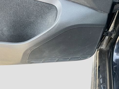 Used 2021 Volkswagen GTI SE image 19