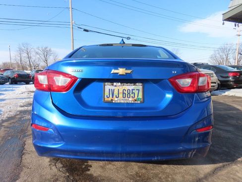 Used 2017 Chevrolet Cruze LT FWD image 7