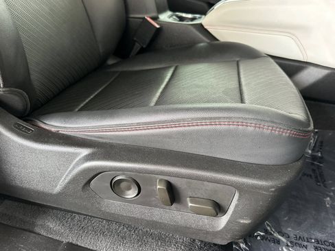 Certified 2024 GMC Canyon AT4X AWD/4WD image 23