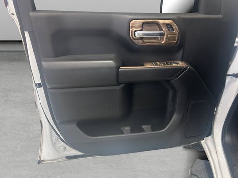 Used 2021 Chevrolet Silverado 1500 Custom RWD image 9