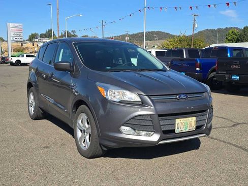 Used 2014 Ford Escape SE FWD image 18