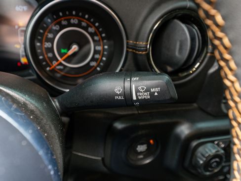 Used 2023 Jeep Gladiator Overland image 29