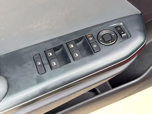 Used 2025 Kia K4 LXS FWD image 20