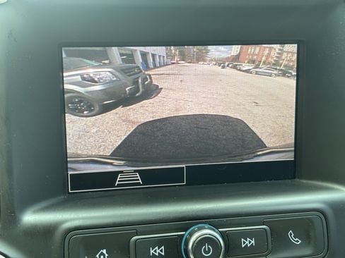 Used 2022 GMC Terrain SLE w/ Driver Convenience Package image 13