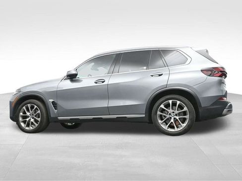 Used 2024 BMW X5 xDrive40i w/ Parking Assistance Package AWD/4WD image 47