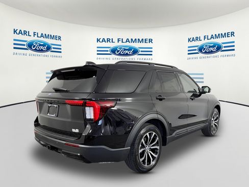 New 2026 Ford Explorer ST-Line RWD image 3